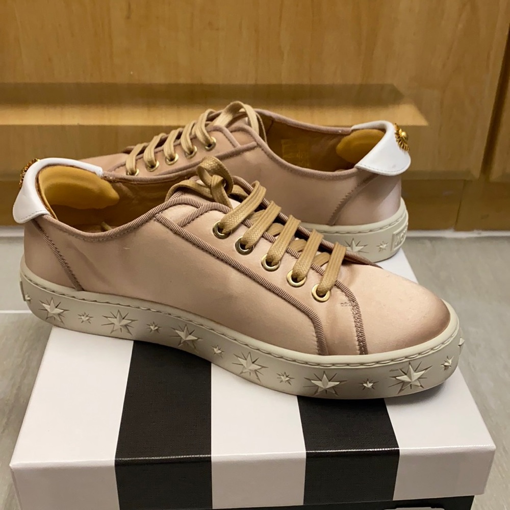 Aquazzura women’s Sz 35.5 satin sneaker worn once